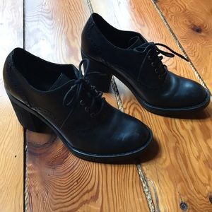 Born Finley Black Size 7.5 like new